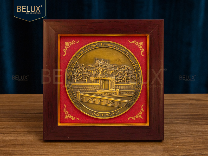 Tranh mặt đĩa Khuê Văn Các bằng đồng 14x14cm